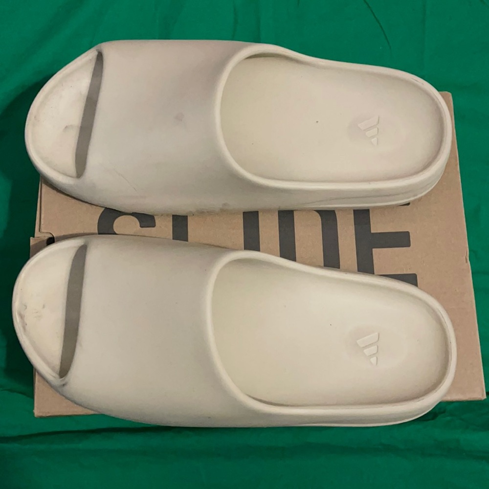 YEEZY SLIDES MENS